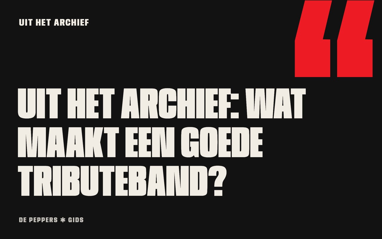 Affiche met grote rode aanhalingstekens